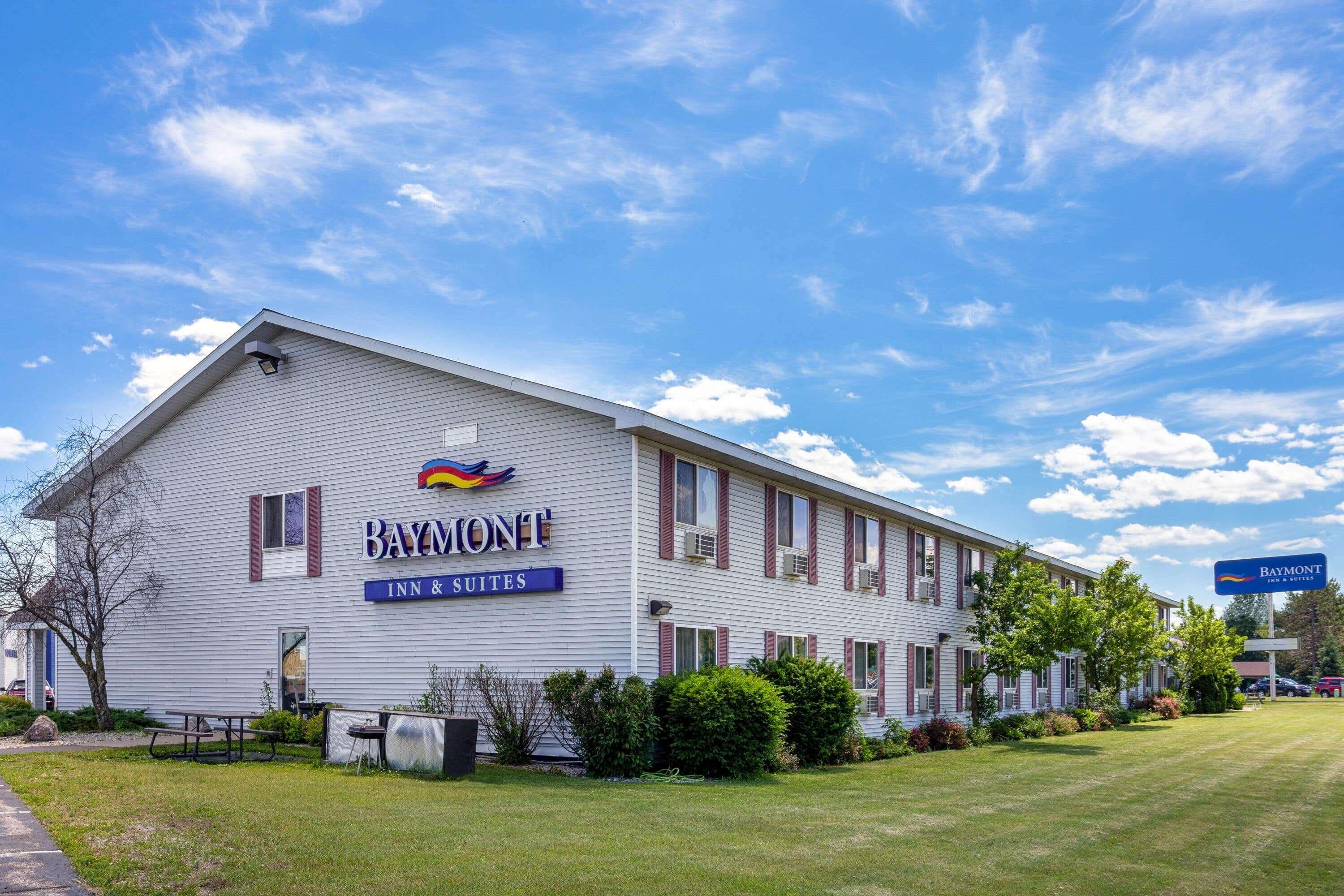 Baymont By Wyndham Marinette Hotell Eksteriør bilde