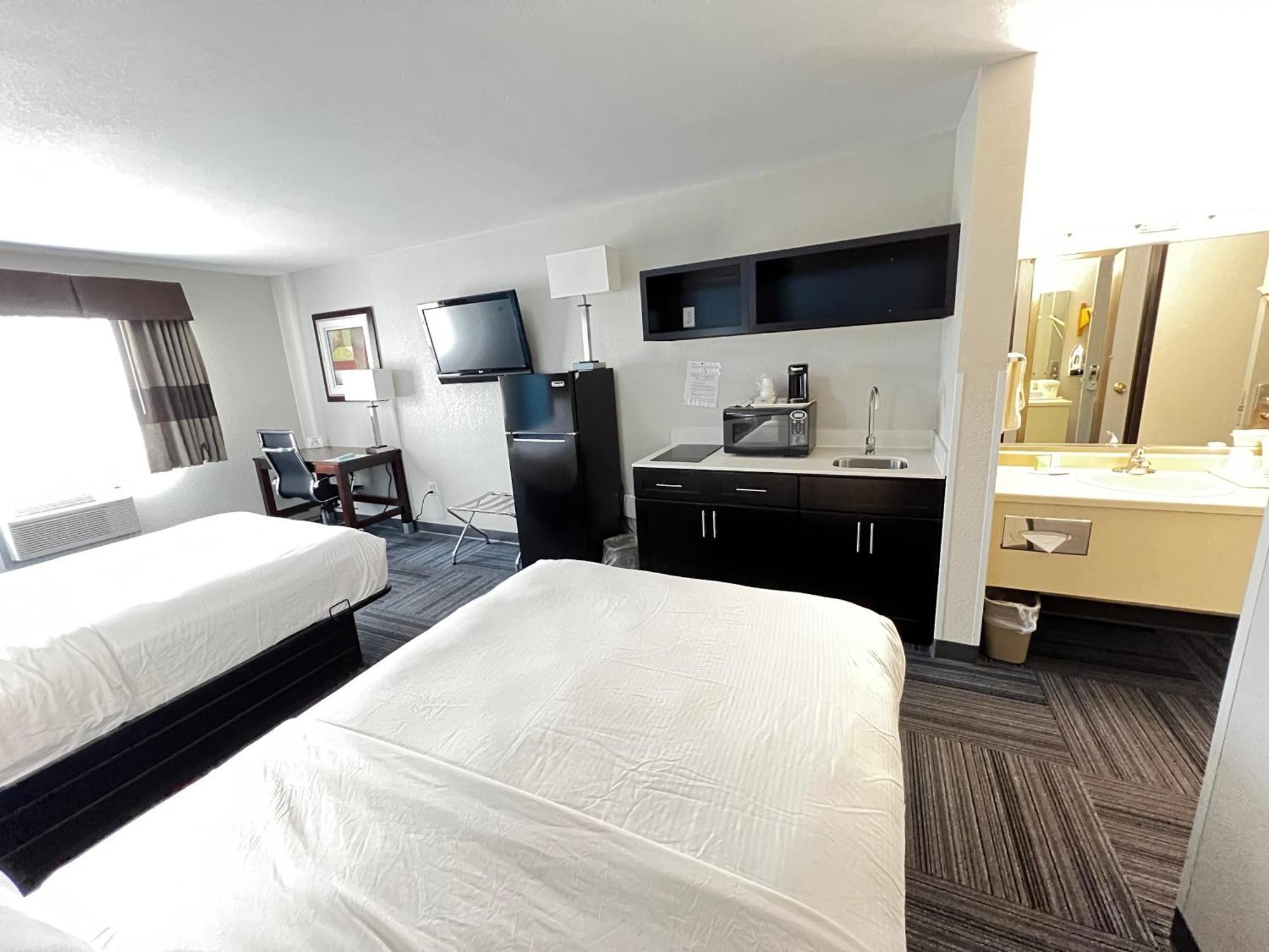 Baymont By Wyndham Marinette Hotell Eksteriør bilde